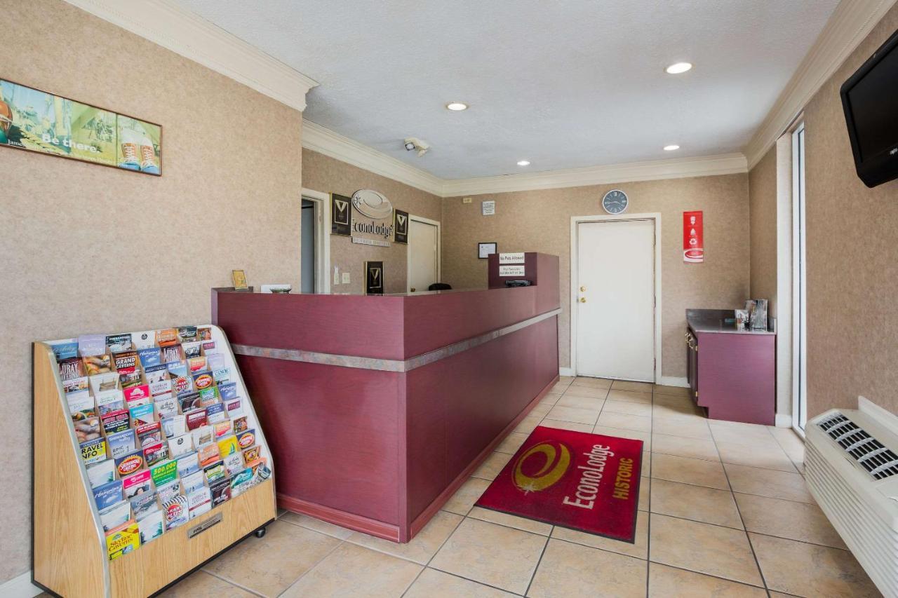 Econo Lodge Historic Area Williamsburg Eksteriør billede