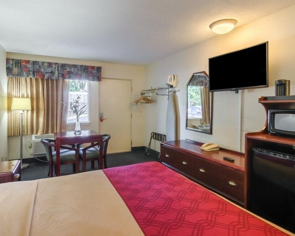 Econo Lodge Historic Area Williamsburg Eksteriør billede